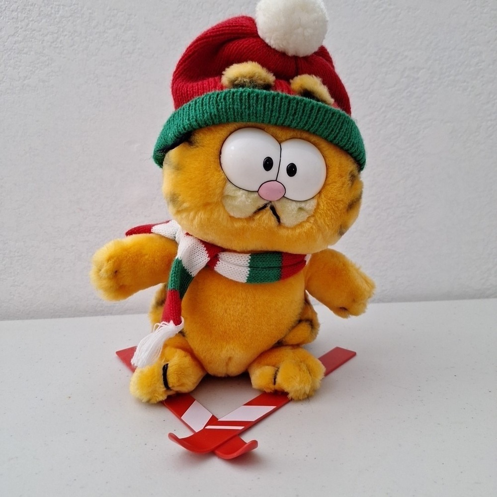 Vintage DAKIN 1981 Garfield Christmas Skiing Vacation Plush Stuffed Ski